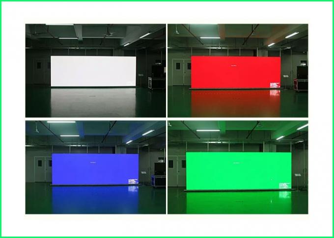 大きいP10 LEDの広告はLEDのビデオ スクリーンの高い明るさ7500cd/m2を表示します